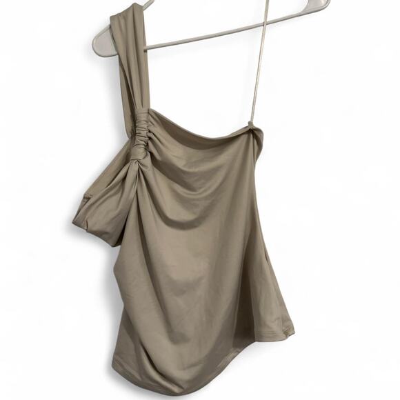 Abercrombie fitch asymetric twist off the shoulder tank - Picture 1 of 3